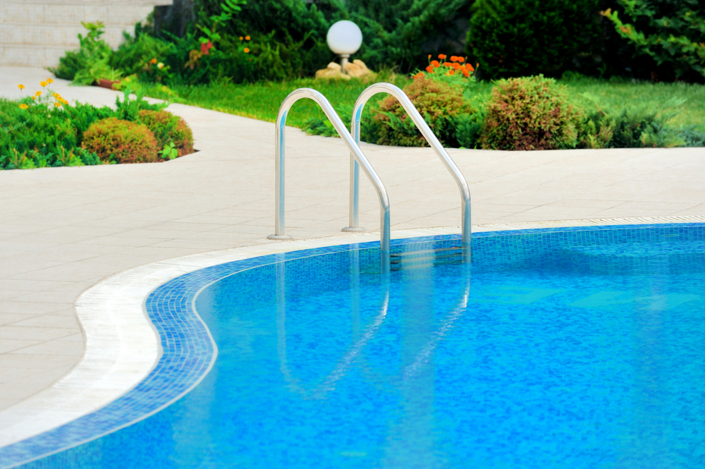 Les joies d'une piscine