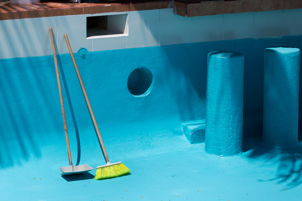 balai pour nettoyage bassin piscine