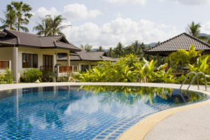 Piscine autour des maisons