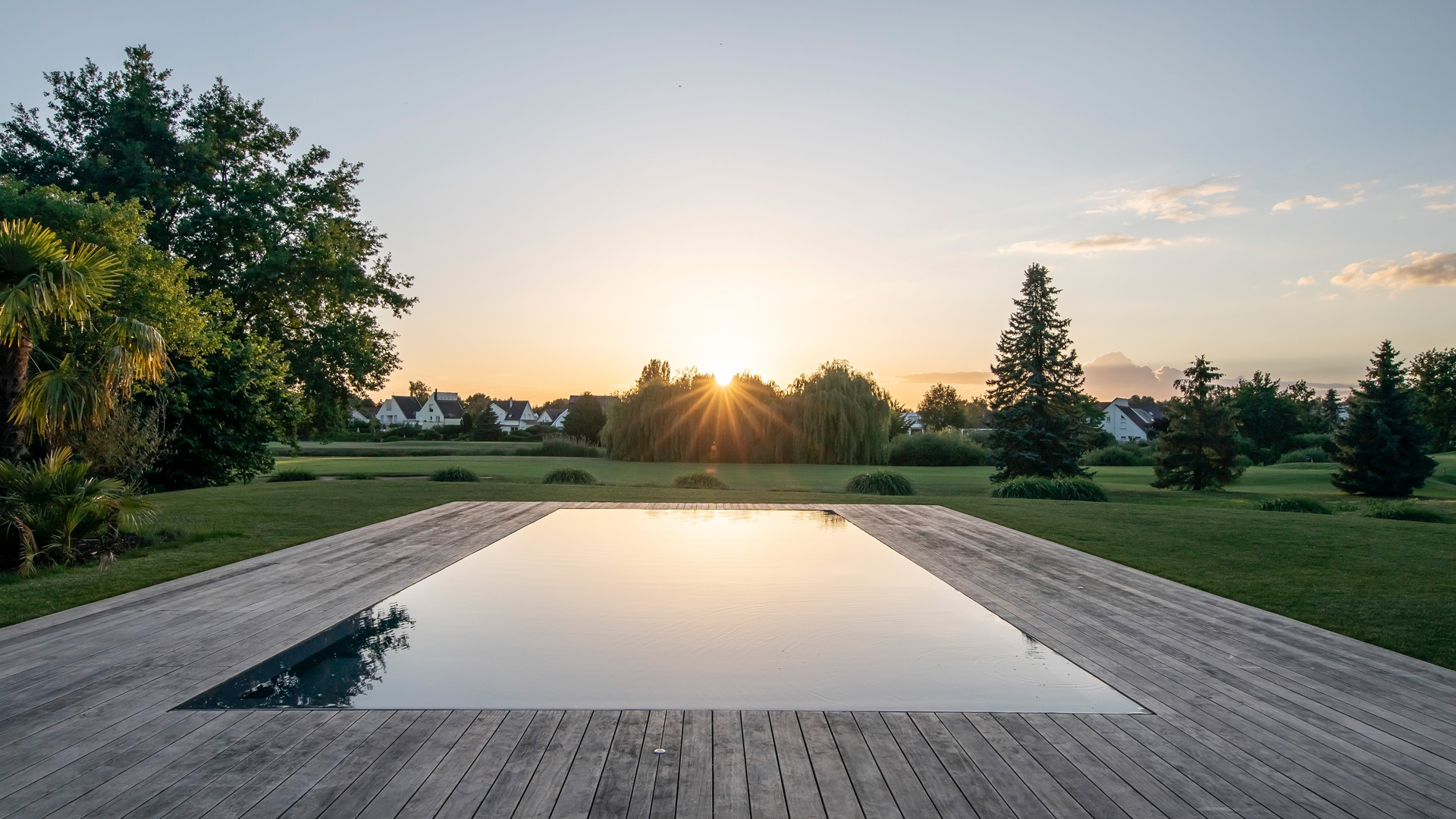 Piscine en béton : l'option à privilégier pour une piscine